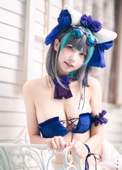 丰满美女人妻一品一区二区三区_720迅雷电影在线