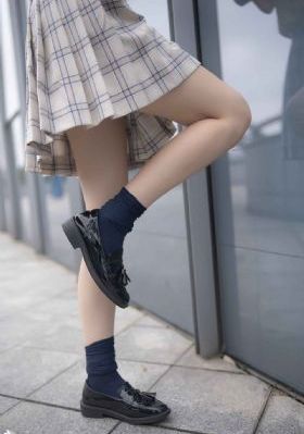 两个奶被揉得又硬又大_1080P电影完整版