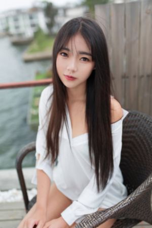 免费国产精品自在线观看_十万网红美女美酱