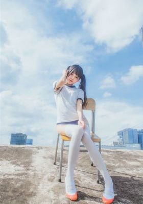 美女视频黄的免费的_HD在线播放