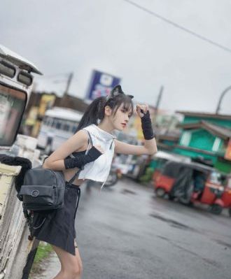 公交车后车座疯狂的做小视频的导演_完整无删减版